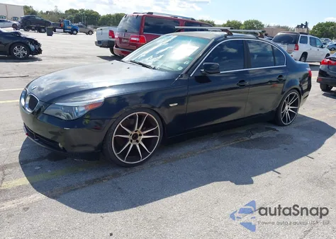 2007 BMW 525I z USA, uszkodzony, nr VIN WBANE53517CW65927